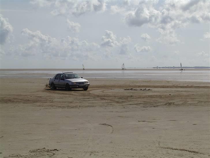 Ford Sierra 2.0i~2talt skadet~ billede 17