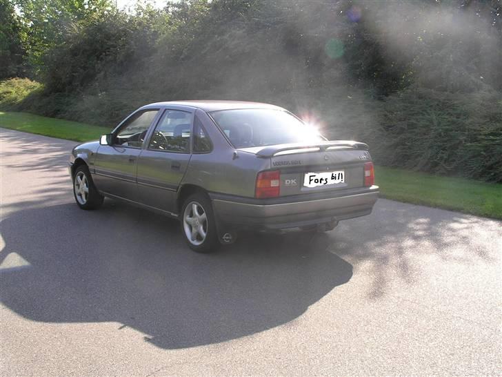 Opel Vectra a skrottet billede 1