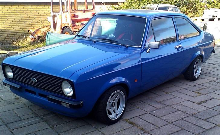 Ford Escort Mk2 - så er den sku blevet sænket lidt!  billede 1