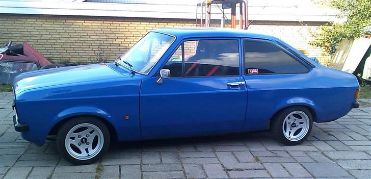 Ford Escort Mk2 - så er den sku blevet sænket lidt!  billede 2