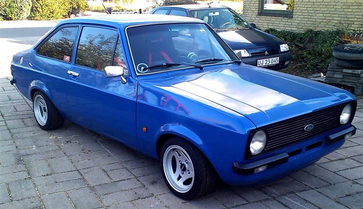 Ford Escort Mk2 - så er den sku blevet sænket lidt!  billede 4