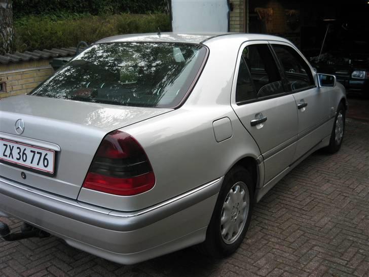 Mercedes Benz C220 cdi Totalskadet....! billede 1