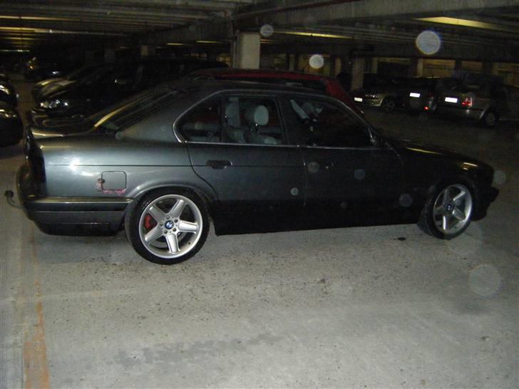 BMW E34 525i-24 billede 5