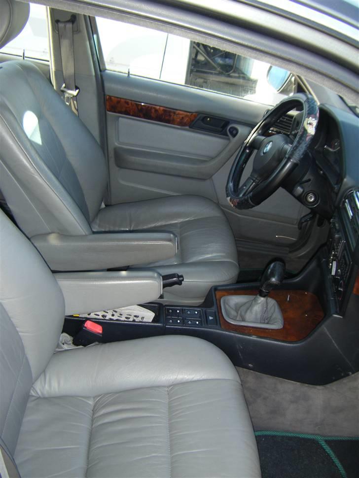 BMW E34 525i-24 billede 13