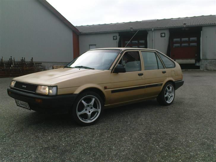 Toyota Corolla AE80 DX Hatchback (SOLGT) billede 16