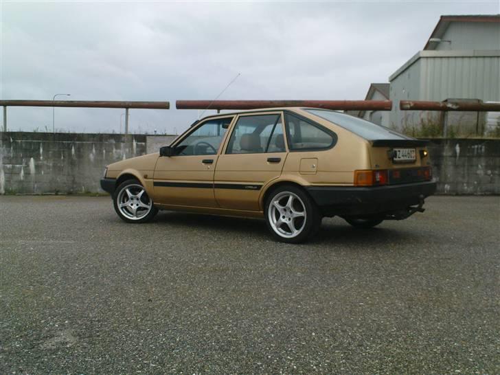 Toyota Corolla AE80 DX Hatchback (SOLGT) billede 17