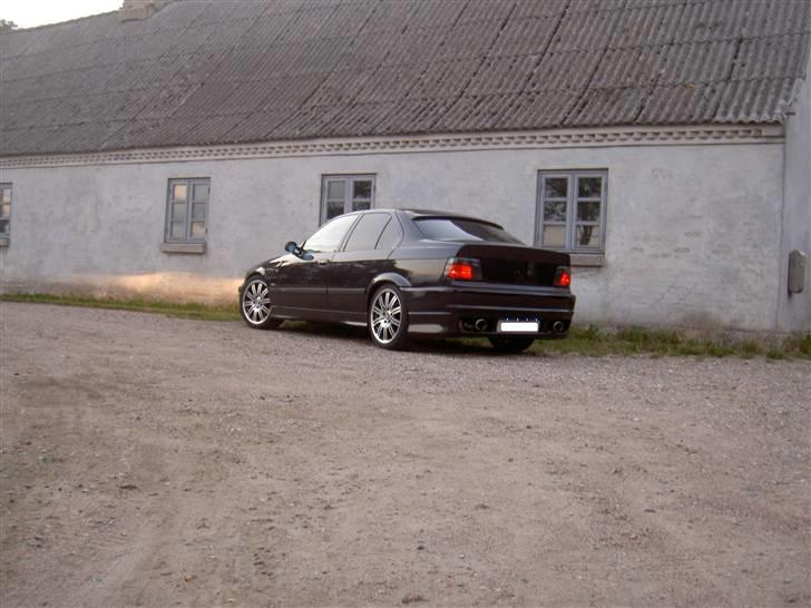 BMW E36 318i - 120HK - lidt utydeligt desværre billede 14