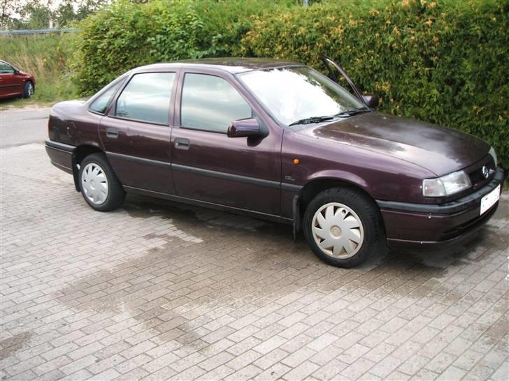 Opel Vectra 1.6i GL SOLGT billede 1