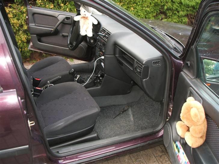 Opel Vectra 1.6i GL SOLGT billede 8