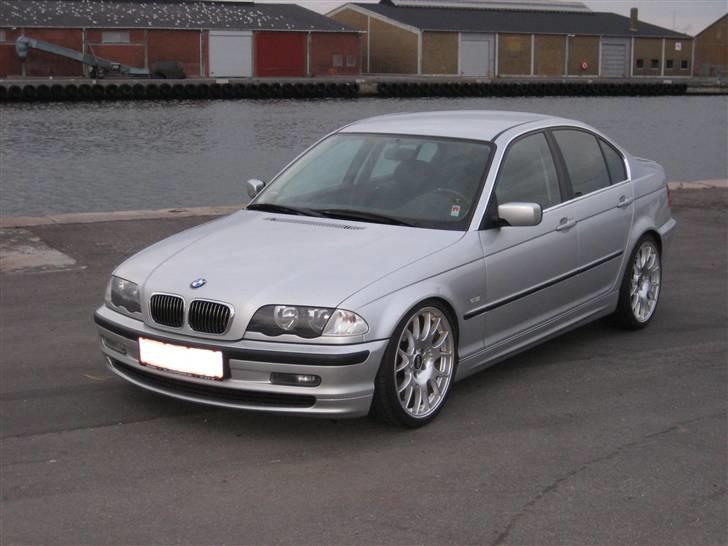 BMW 318i *solgt* billede 3