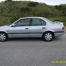 Nissan Primera 2,0 I SOLGT