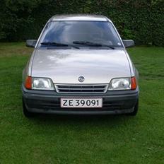 Opel kadett til salg. 