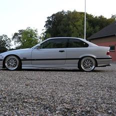 BMW 320i Coupe ''solgt''