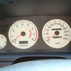 Toyota Corolla 1.6i 16v.. SOLGT!