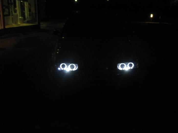 BMW 320I  (solgt) billede 9