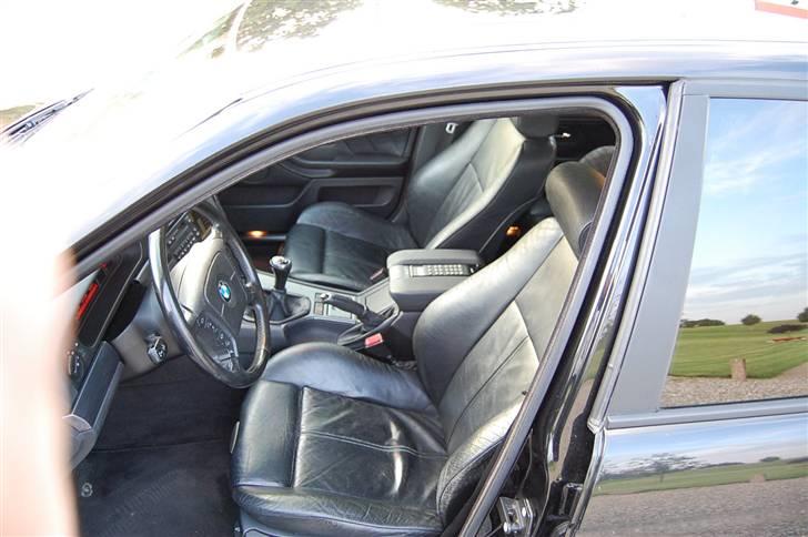 BMW E39 523i SOLGT billede 8