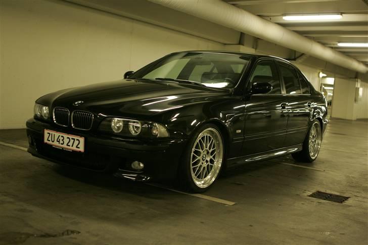 BMW E39 540i SOLGT billede 16