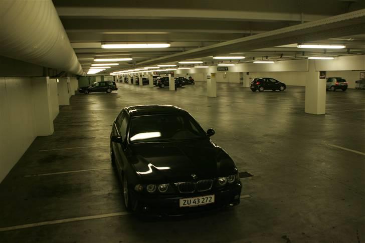 BMW E39 540i SOLGT billede 19