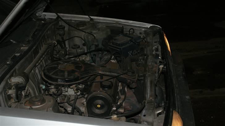 Toyota Starlet S ( Svinet )    - Maskinrummet....! billede 9