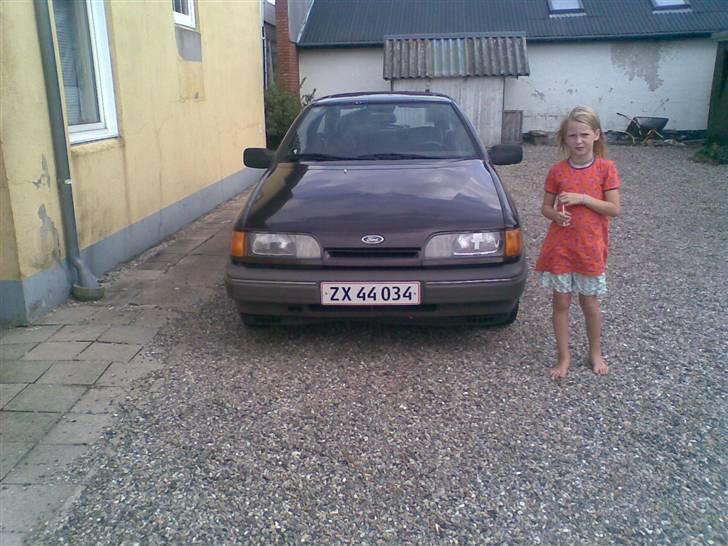 Ford scorpio 2,0 gl (solgt) billede 2