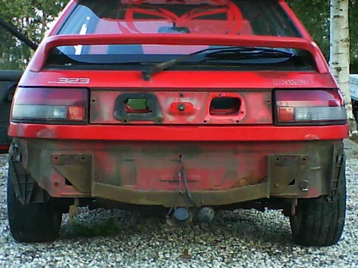 Mazda 323 1,6 (skrottet) billede 18