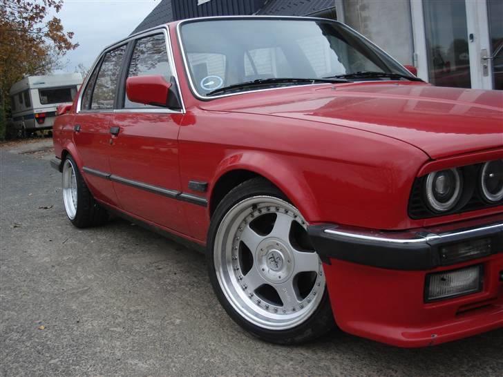 BMW E30 320i  solgt billede 1