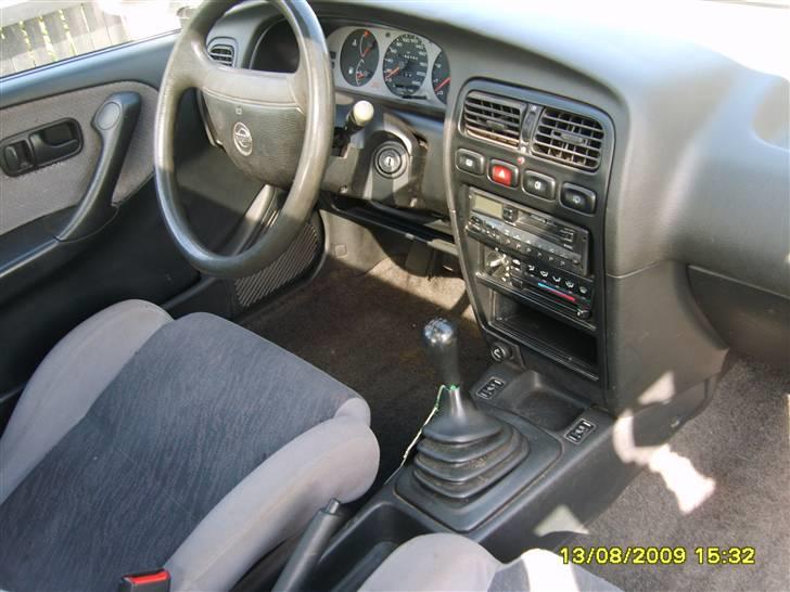 Nissan Primera 2,0 I SOLGT billede 8
