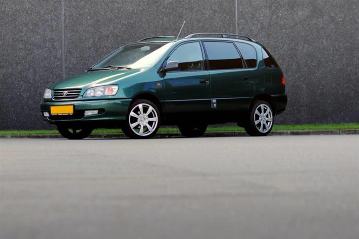 Toyota Sportsvan 2,2 TD billede 7