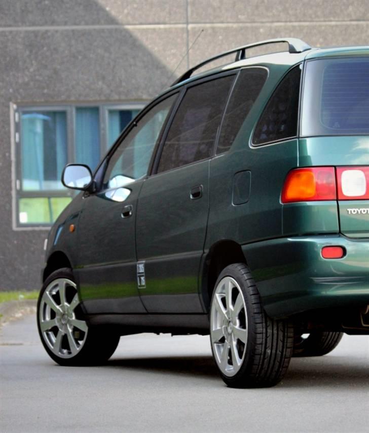 Toyota Sportsvan 2,2 TD billede 9