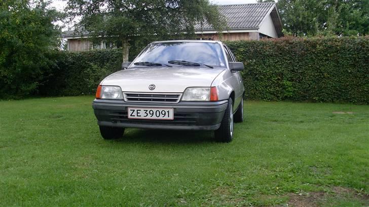 Opel kadett til salg.  billede 3