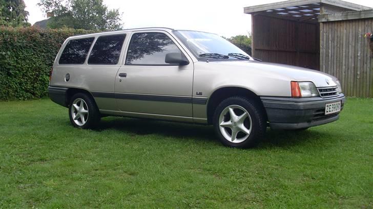 Opel kadett til salg.  billede 4