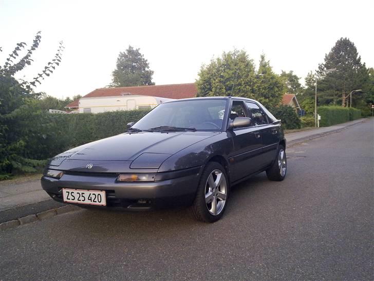 Mazda 323F billede 17