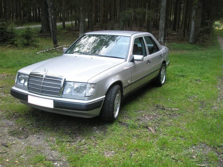 Mercedes Benz 124 250D billede 1