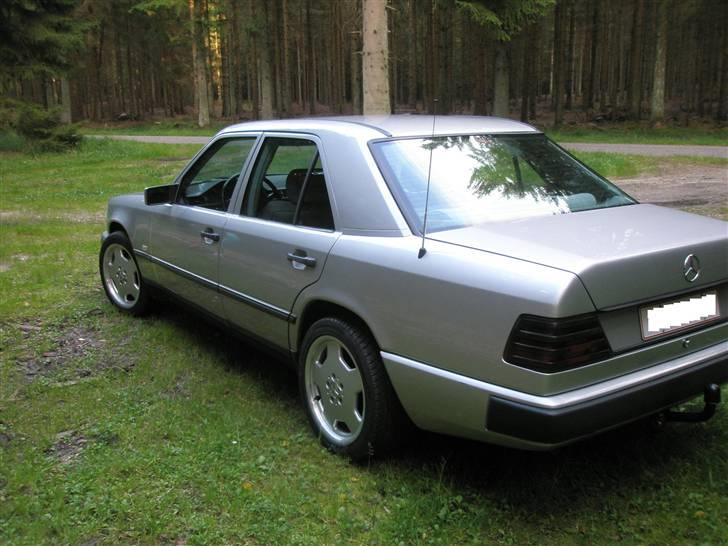 Mercedes Benz 124 250D billede 2