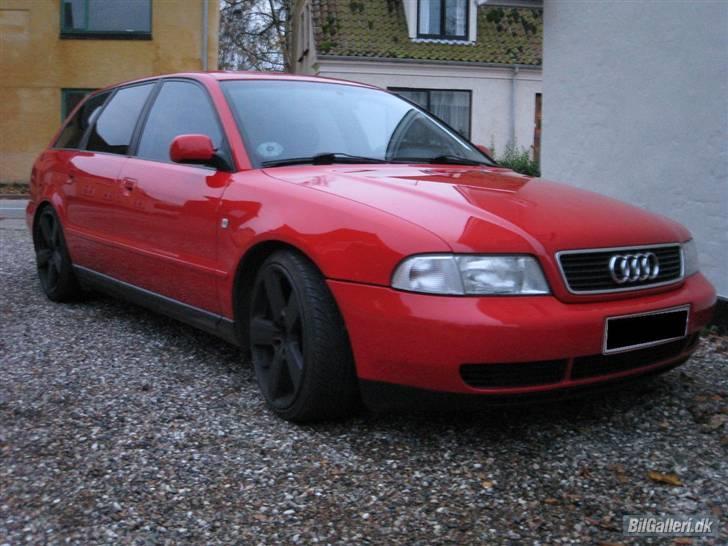Audi A4 avant TDI *solgt* - Billede fra før nye forlygter samt nye fælge og motorskift. billede 11