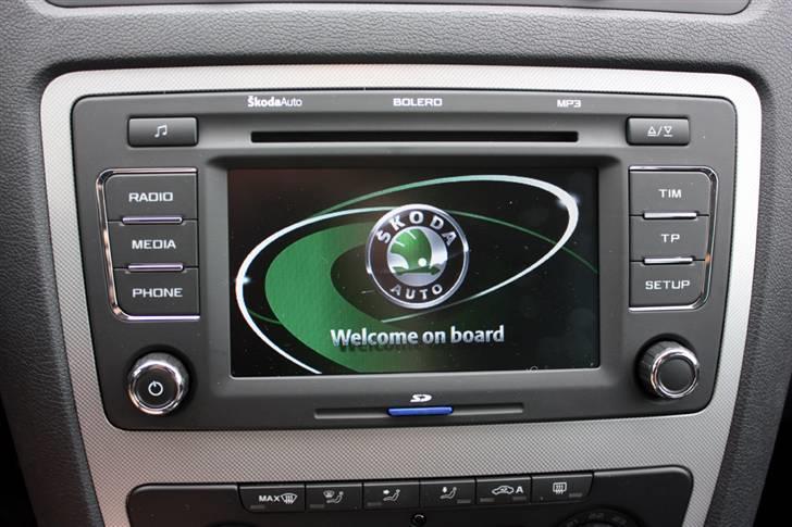 Skoda Octavia Elegance Combi - Man bliver budt velkommen, når tænding sættes på billede 10