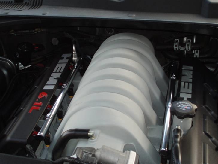 Chrysler 300 C SRT8 billede 8