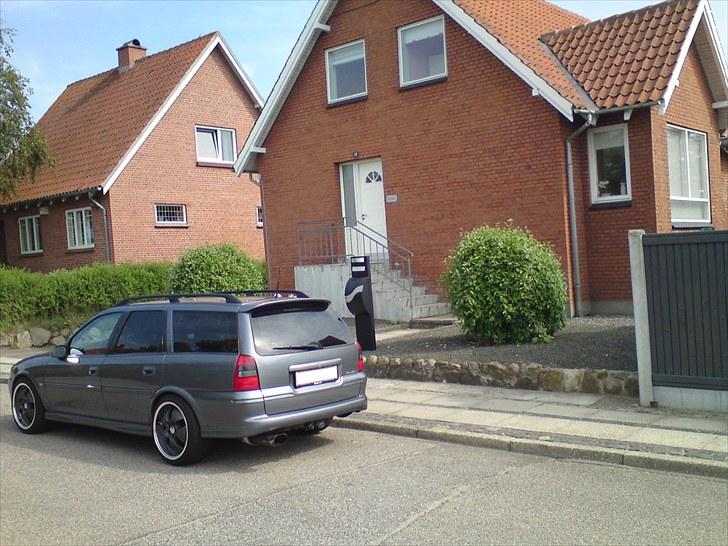 Opel Vectra B ~ 2,6 V6 Wagon -  2.6 V6 24v billede 2