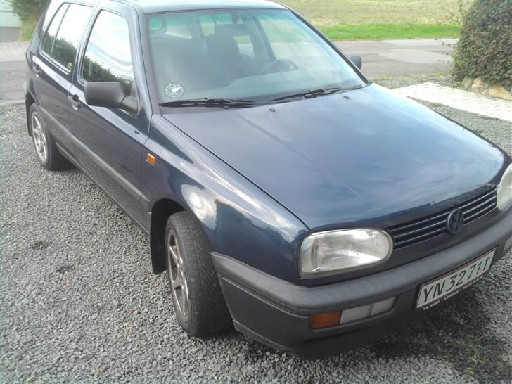 VW golf 3 1,8 CL 5D (solgt) billede 1
