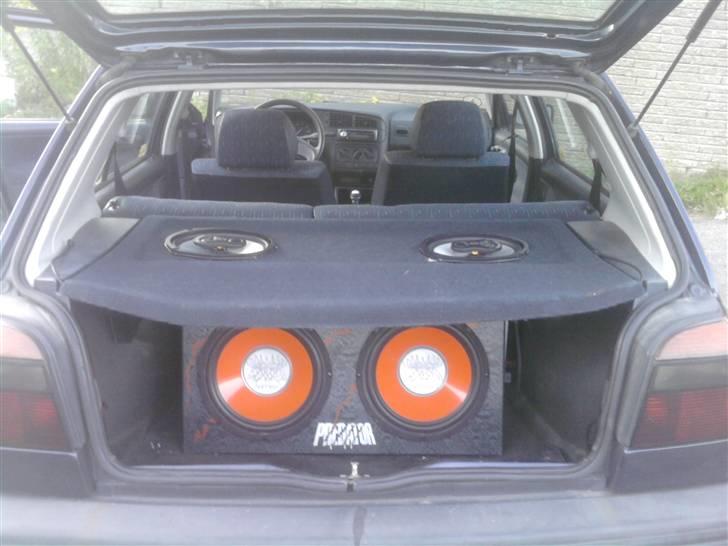 VW golf 3 1,8 CL 5D (solgt) billede 2