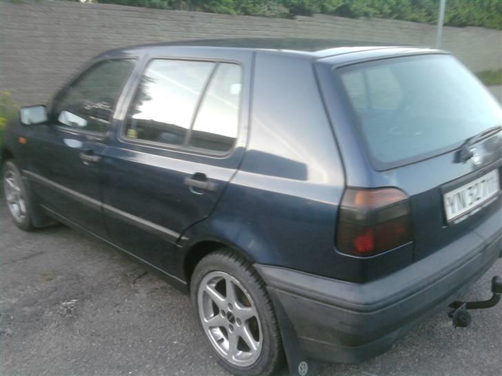 VW golf 3 1,8 CL 5D (solgt) billede 8