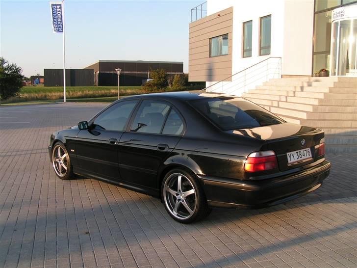 BMW E39 528 auto --- SOLGT billede 16
