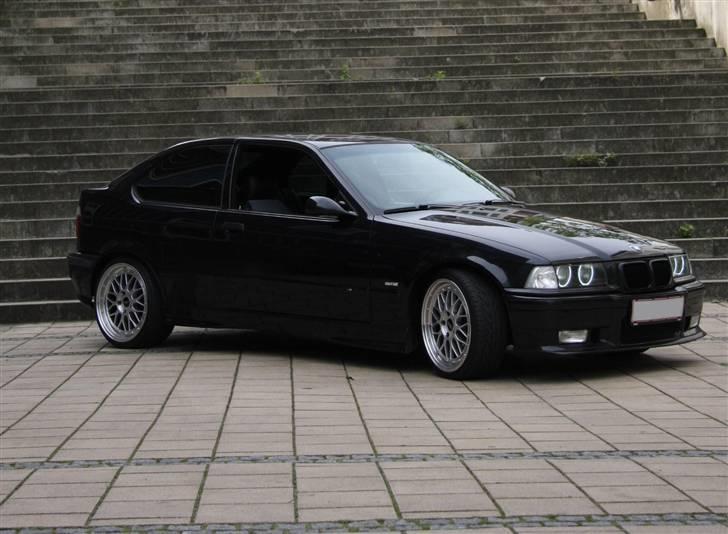 BMW 323Ti billede 4
