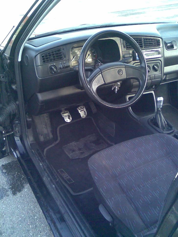 VW # GOLF 3 # 1.8 Cl (Solgt) - Har fået nye måtter osv :D skal nok lige få taget et billede billede 9