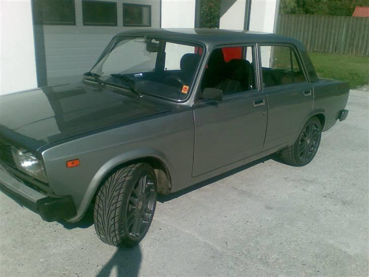 Lada 2105 billede 1