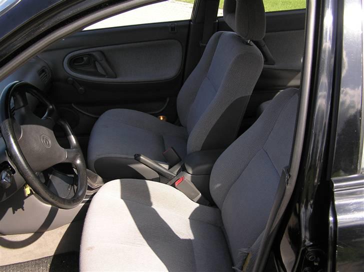 Mazda 626 1,8i CC |SOLGT| billede 8