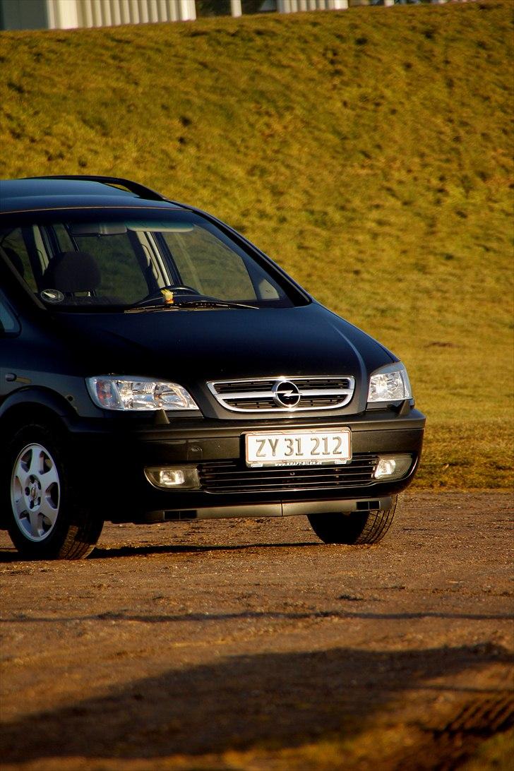 Opel ZAFIRA 2.2 i - Der kom den lige hjem billede 1