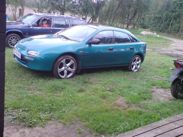 Mazda 323f.  solgt billede 4