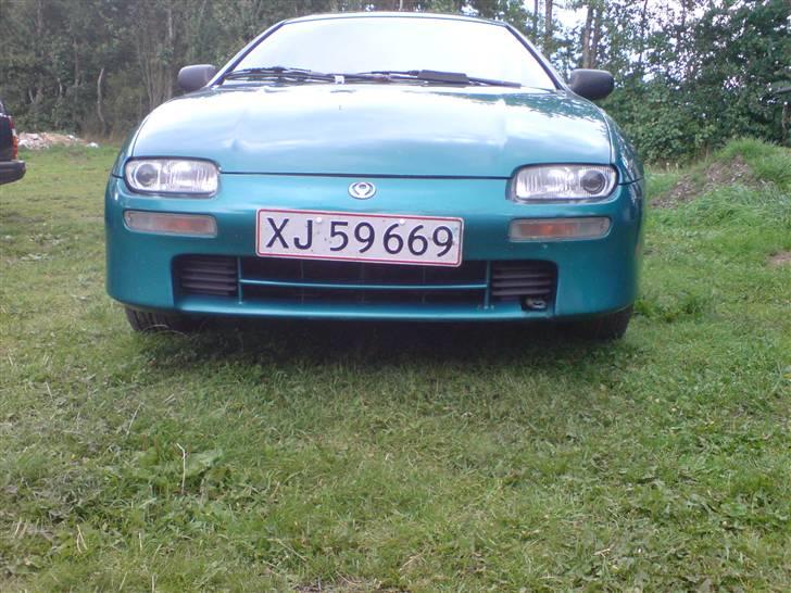 Mazda 323f.  solgt billede 5