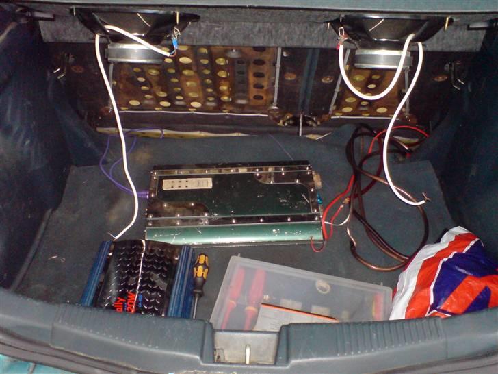 Mazda 323f.  solgt billede 8